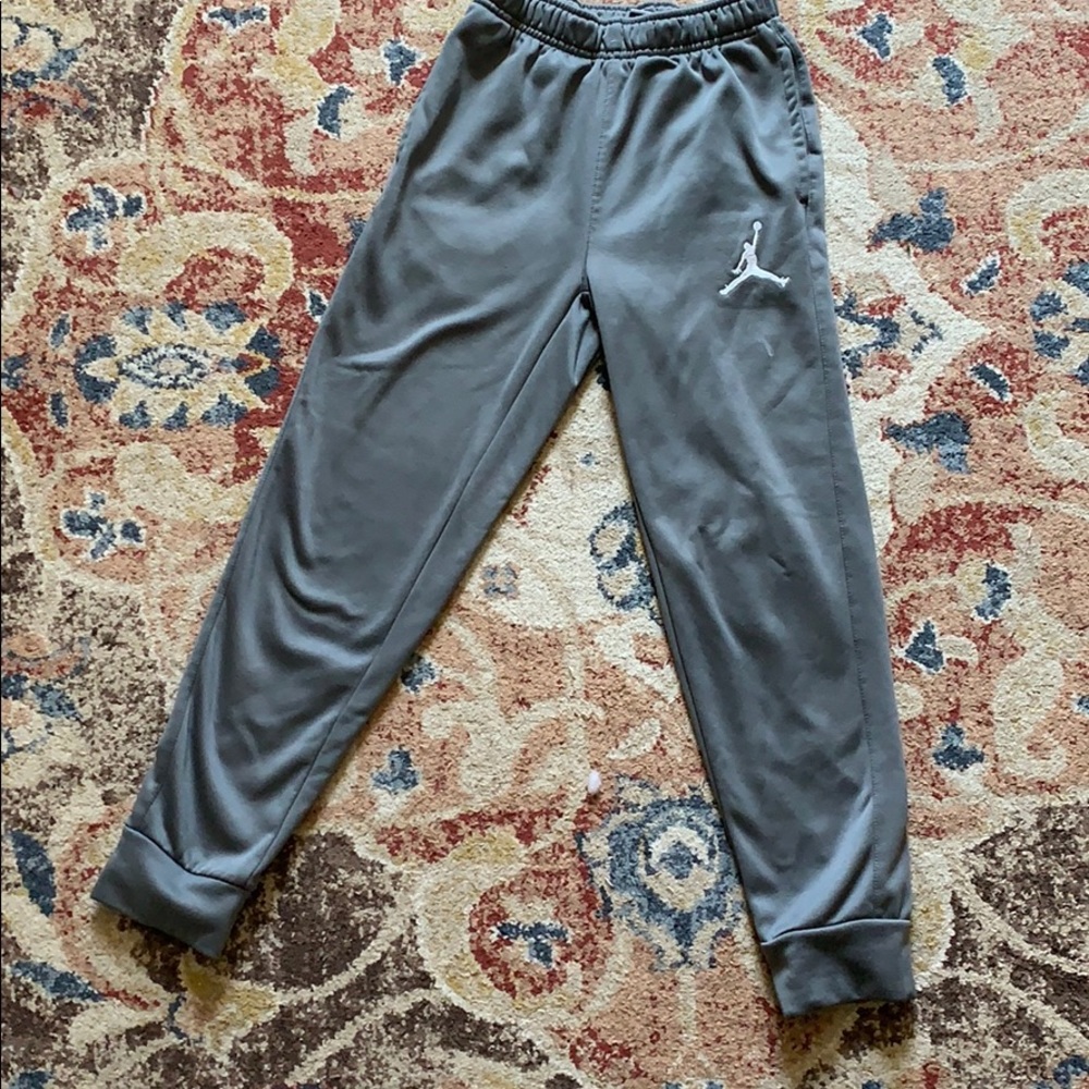 Boys Nike Air Jordan thermal fit pants  10/12